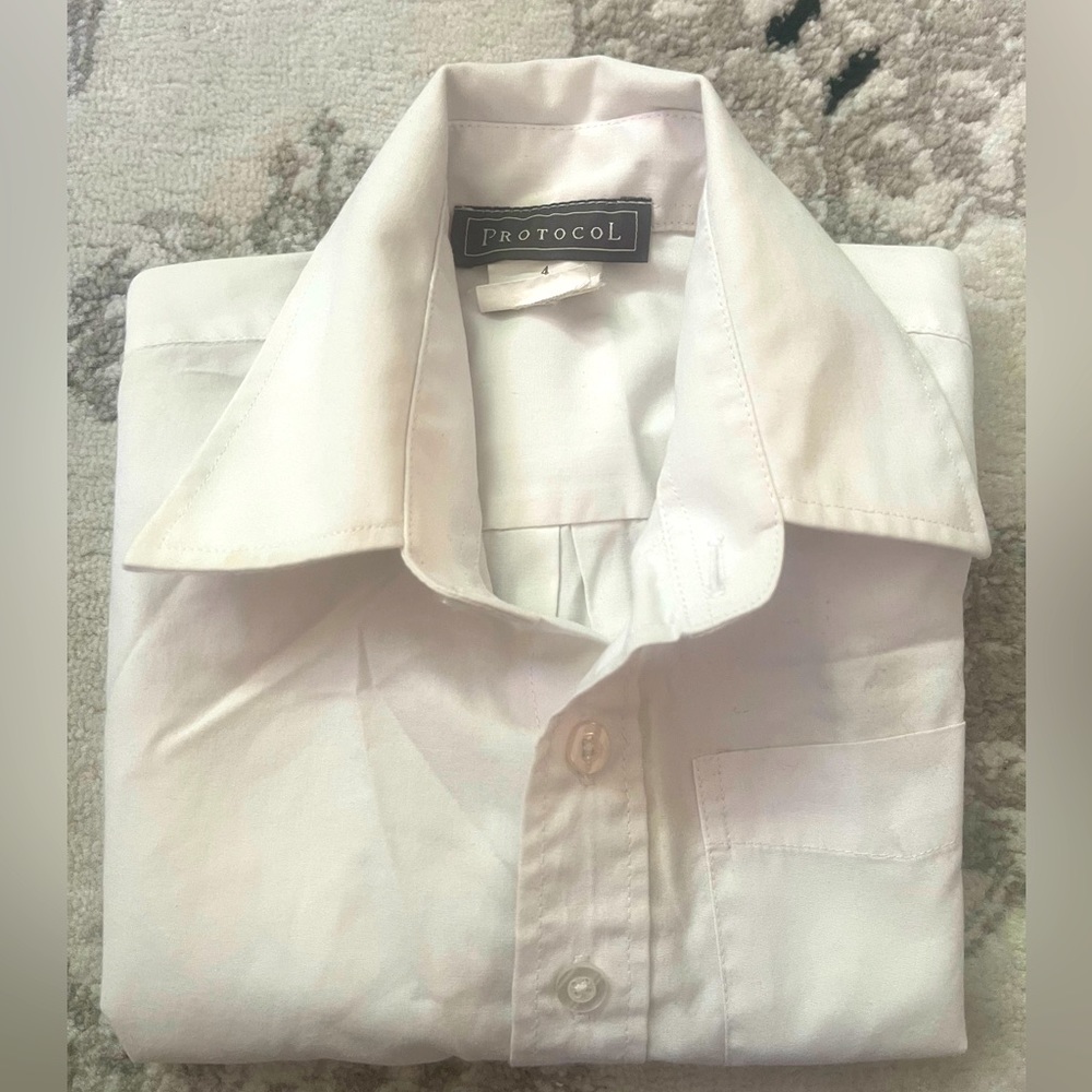 Protocol Very Good used condition kids white dress shirt. Size 4.